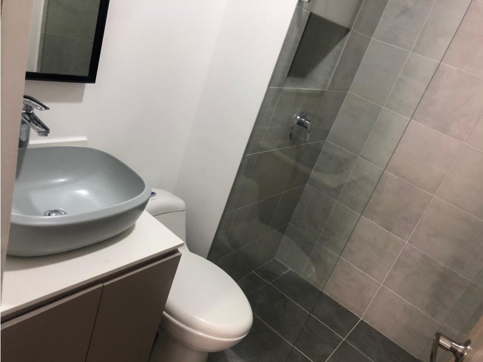 SE ARRIENDA APARTAESTUDIO EN LA CASTELLANA — foto 2