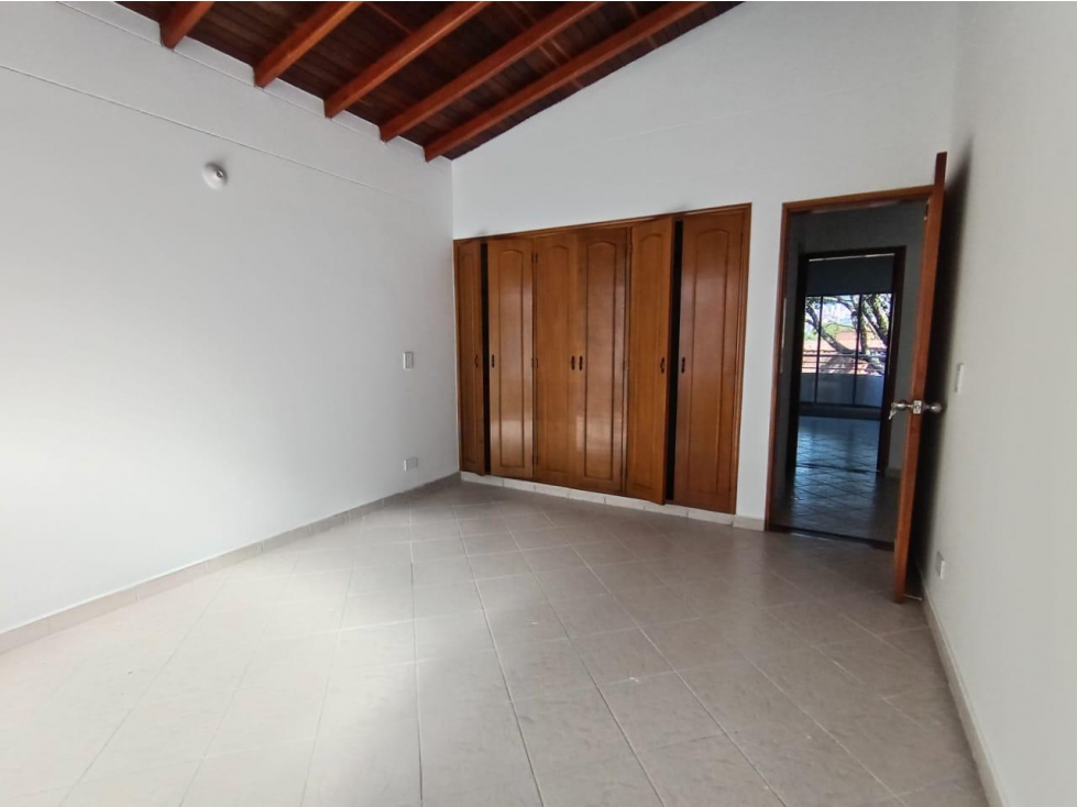 SE ARRIENDA APARTAMENTO EN BELEN ALAMEDA — foto 2