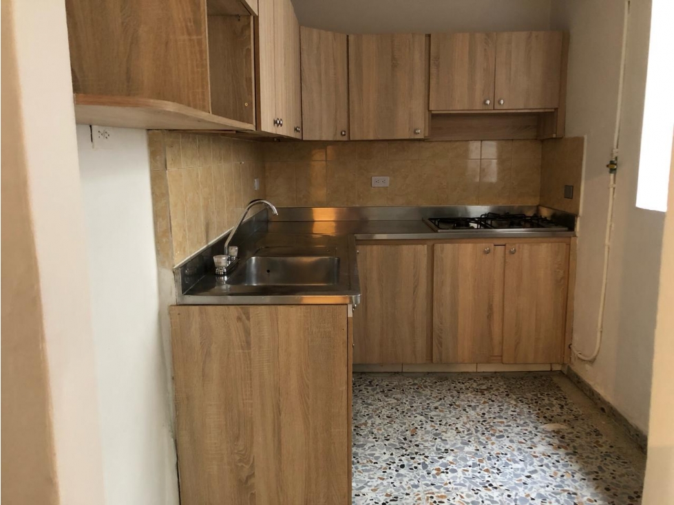 SE ARRIENDA APARTAMENTO PRIMER PISO EN BELEN SAN BERNARDO