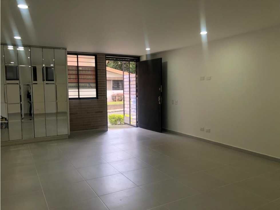 SE ARRIENDA APARTAESTUDIO EN LA CASTELLANA — foto 3