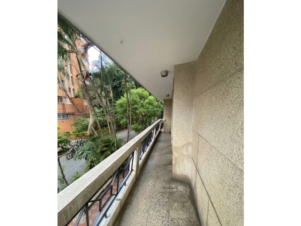 OFICINA EN LAURELES