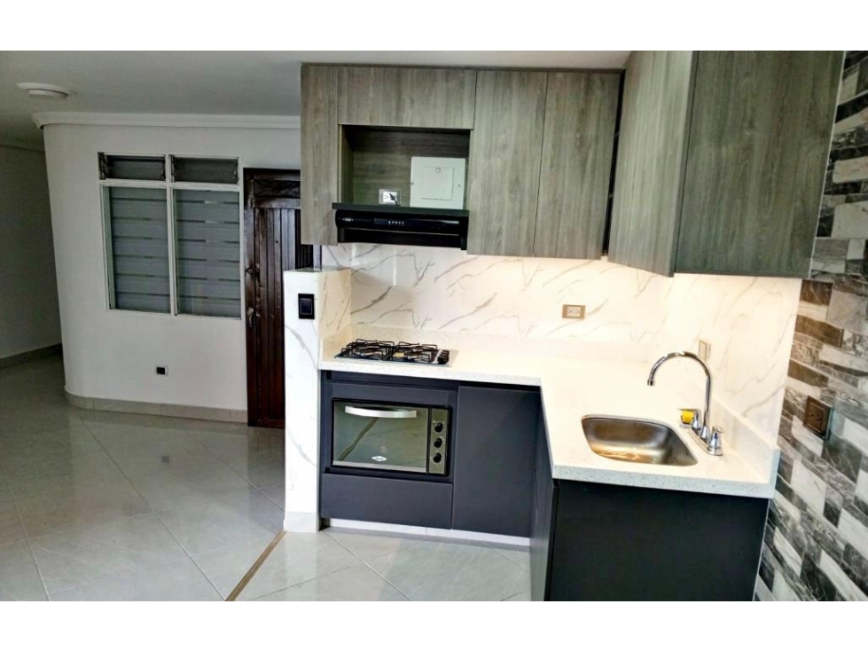 SE ARRIENDA APARTAMENTO EN SANTA TERESITA SECTOR CORAZONISTA — foto 2