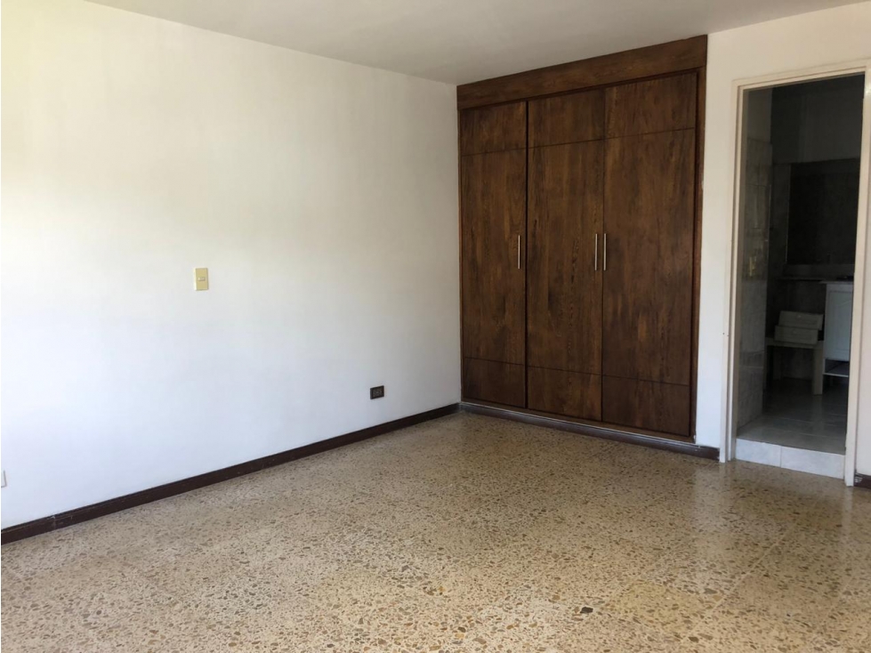 SE ARRIENDA APARTAMENTO EN LA AMERICA — foto 4