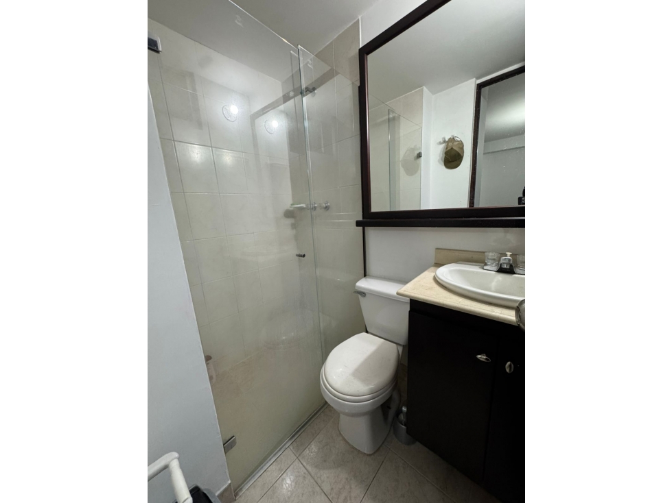 SE ARRIENDA APARTAMENTO EN LA LOMA DE LOS BERNAL — foto 6