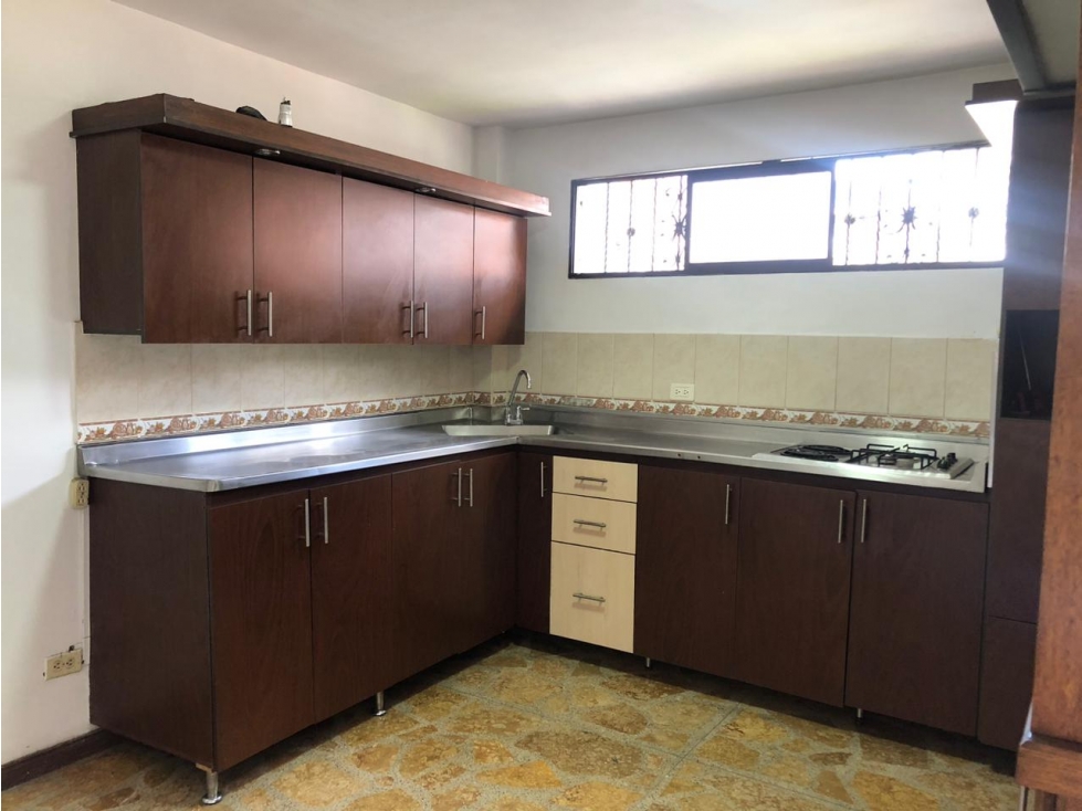 SE ARRIENDA APARTAMENTO EN LA AMERICA — foto 6