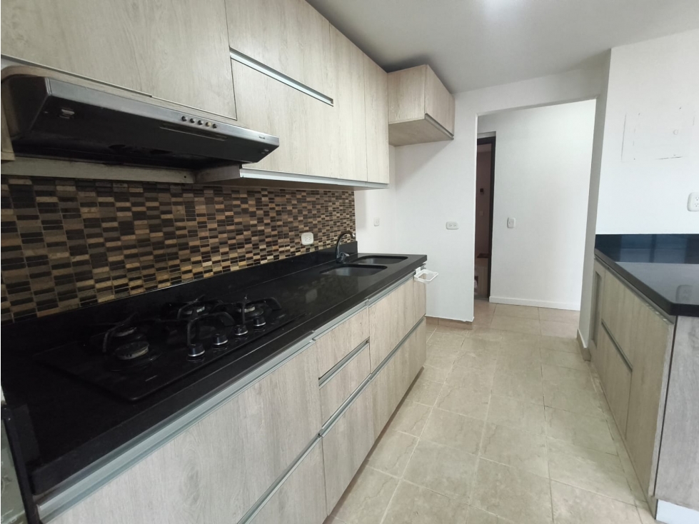 APARTAMENTO EN LA MOTA UNIDAD CERRADA