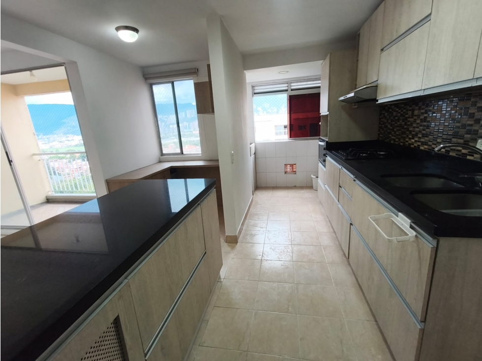 APARTAMENTO EN LA MOTA UNIDAD CERRADA — foto 3