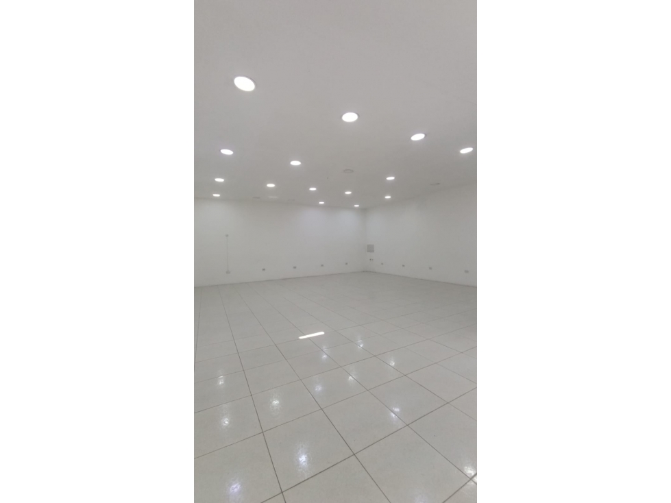 ARRIENDO LOCAL EN EL SECTOR DE MANCHESTER