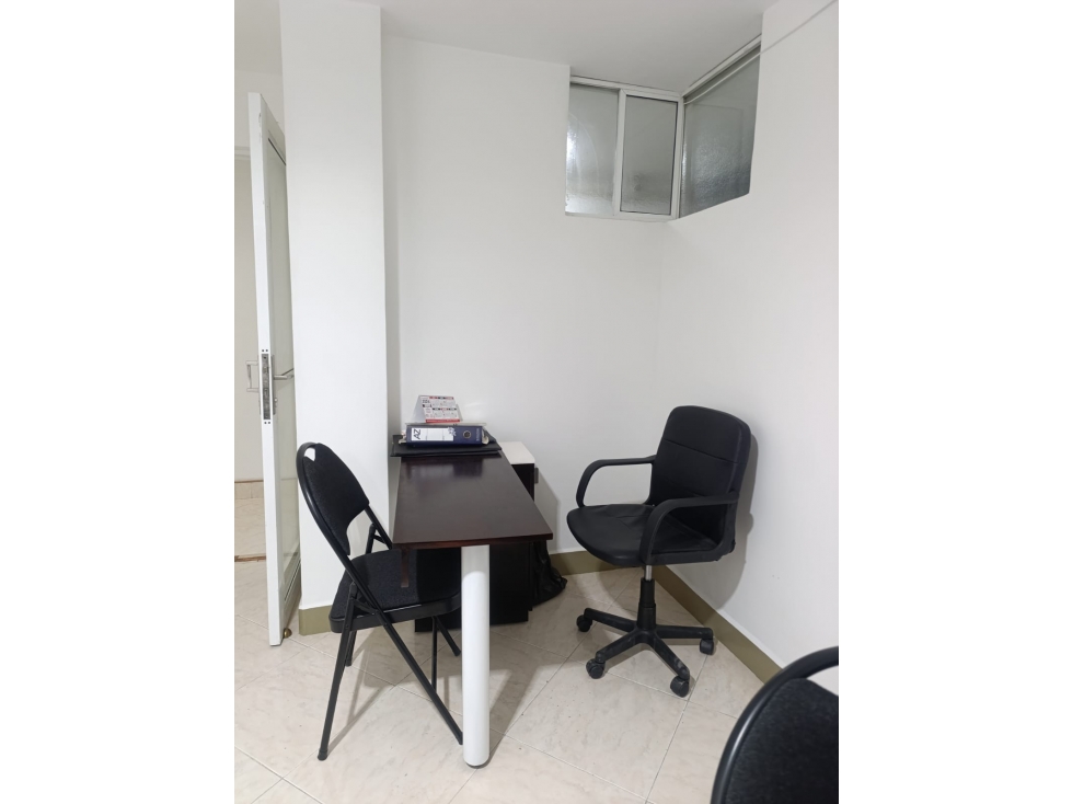 ARRIENDO OFICINA EN GIRARDOTA - 2