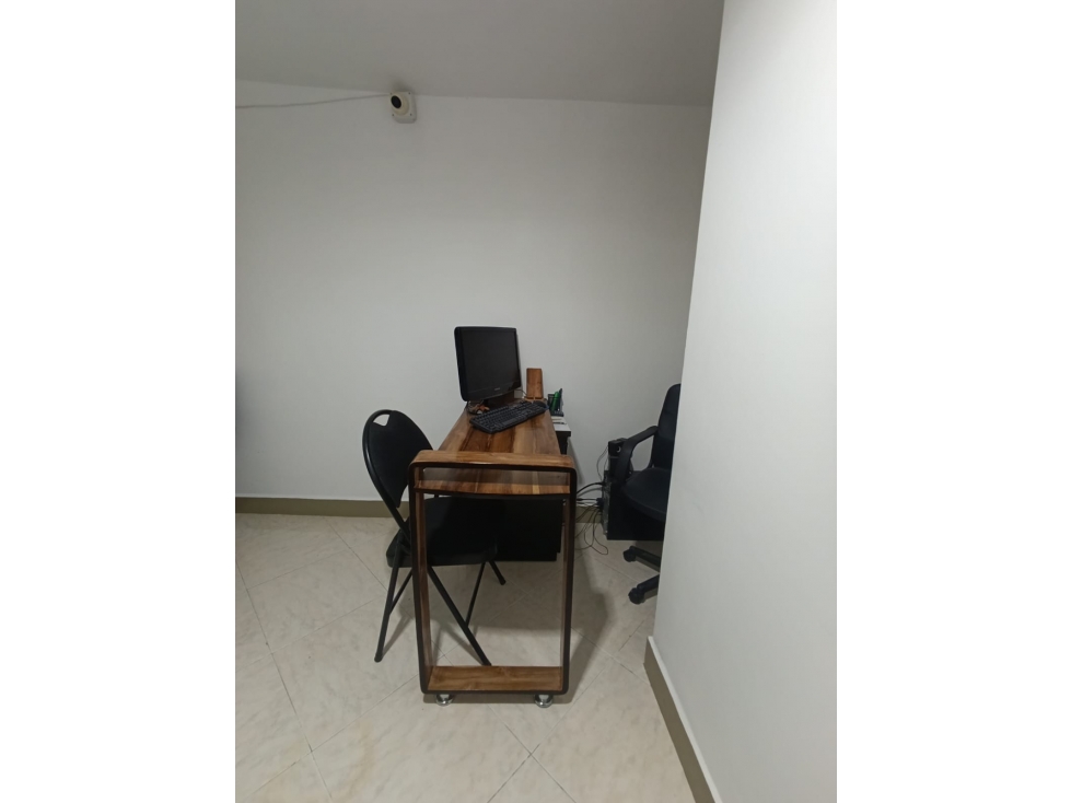 ARRIENDO OFICINA EN GIRARDOTA - 3