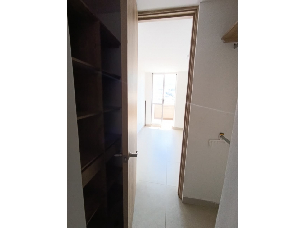 ARRIENDO APARTAMENTO EN EL SECTOR DE NIQUIA — foto 4