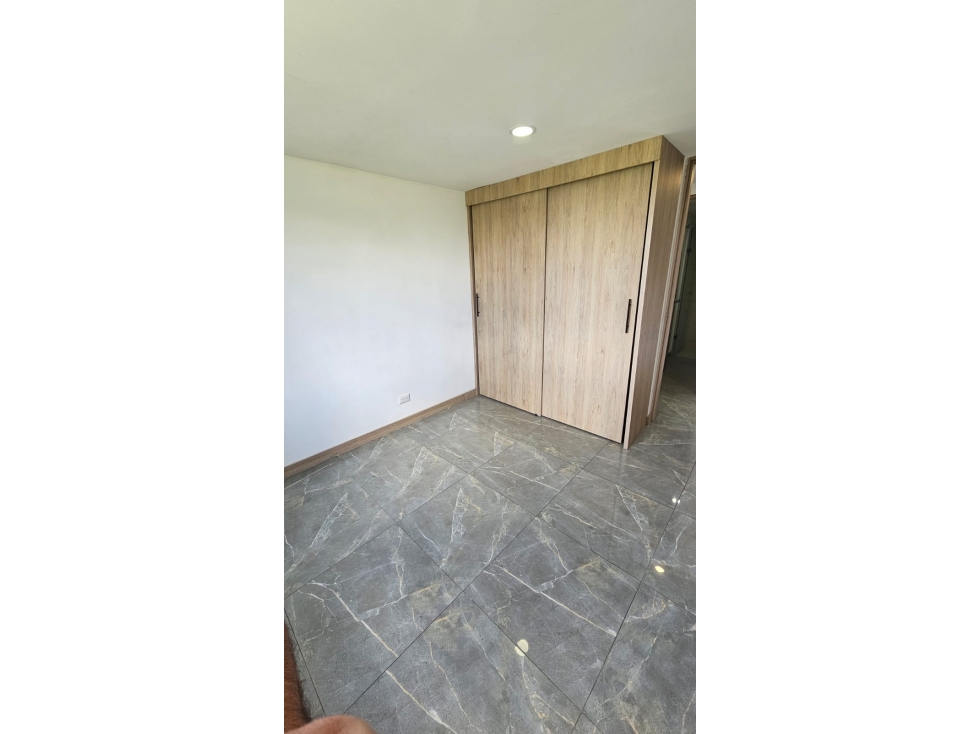 ARRIENDO APARTAMENTO EN EL SECTOR DE NIQUIA — foto 4