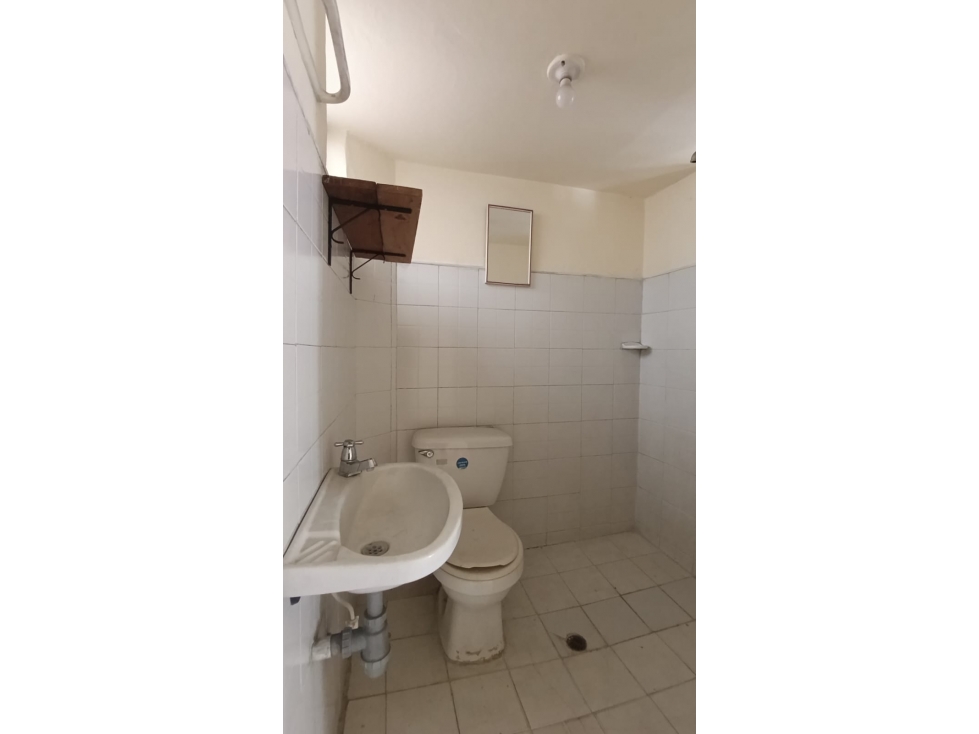 ARRIENDO LOCAL EN EL SECTOR DE MANCHESTER — foto 4