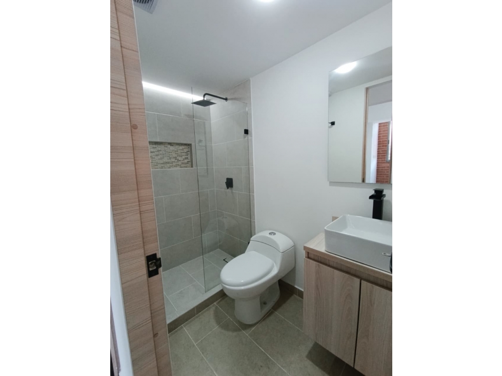 ARRIENDO APARTAMENTO EN EL SECTOR DE NIQUIA — foto 5