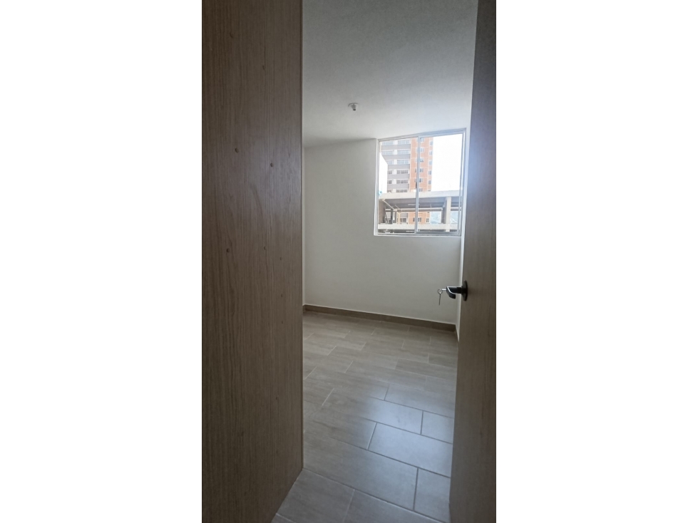 ARRIENDO APARTAMENTO EN EL SECTOR DE SERRAMONTE — foto 6