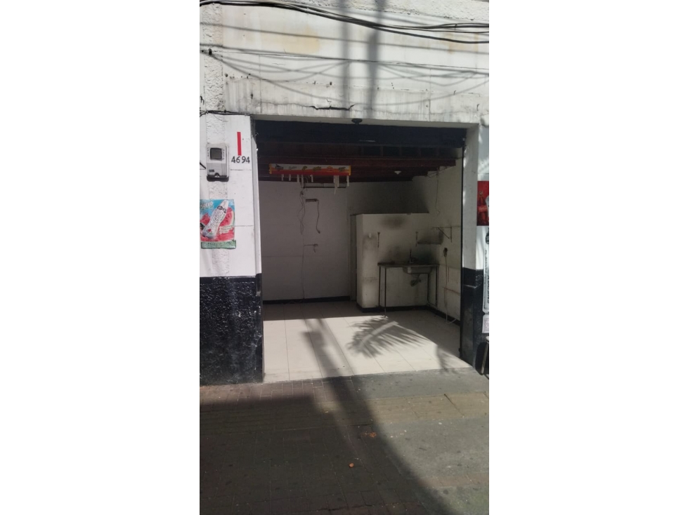 ARRIENDO LOCAL EN EL SECTOR DE MANCHESTER - 6