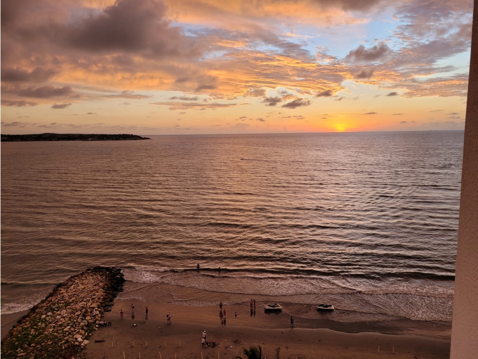 Se Vende En Cartagena con Super Vista, El Laguito 3 Balcones