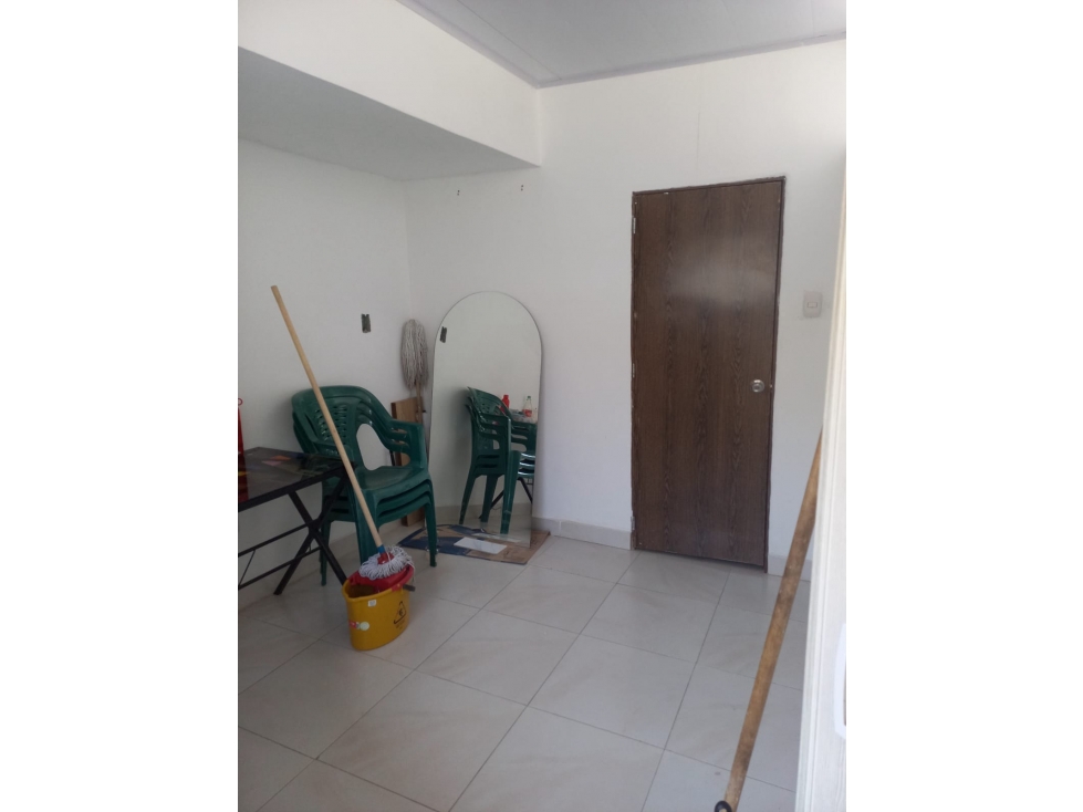 ARRIENDO EXCELENTE LOCAL - BARRIO PARAISO - B/Quilla — foto 3