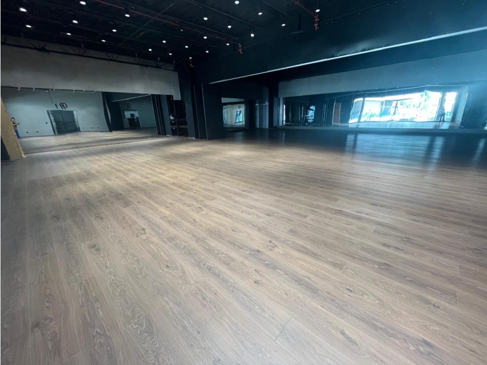 Local comercial en Renta,Cumbres