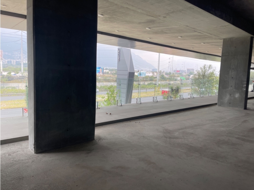 Locales Comerciales en renta Torre Balzac, Santa María Monterrey N.L. - 3