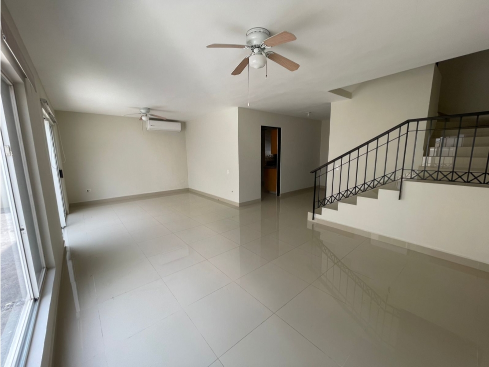 Casa en Renta Ventanas de la Huasteca, Santa Catarina, Monterrey - 1