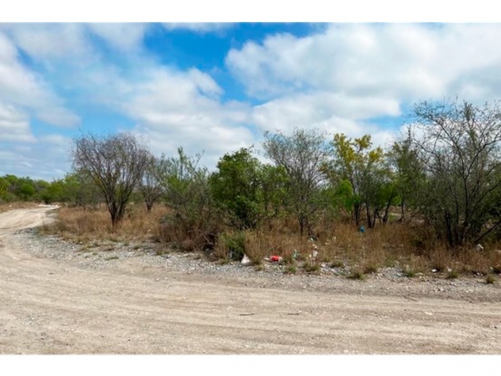 Terreno en venta Salinas Victoria, N.L. - 1