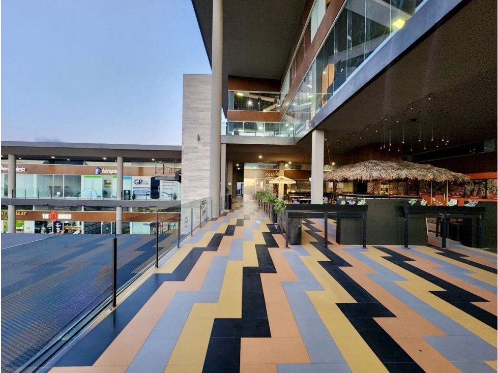 Local para Restaurante Plaza Serrania Av Puerta de Hierro Cumbres Mty — foto 4