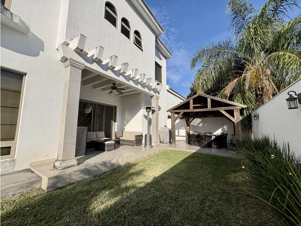 Casa en Venta Sierra Alta Segundo Sector Carretera Nacional