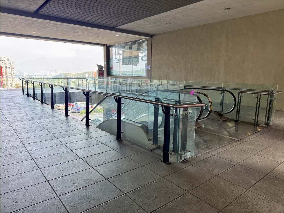 Locales en Plaza Comercial, Colinas de San Jeronimo, Monterrey NL — foto 6