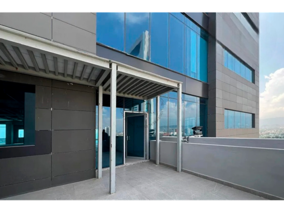 Local Comercial en venta o renta Puntacero en el Centro de Monterrey - 2