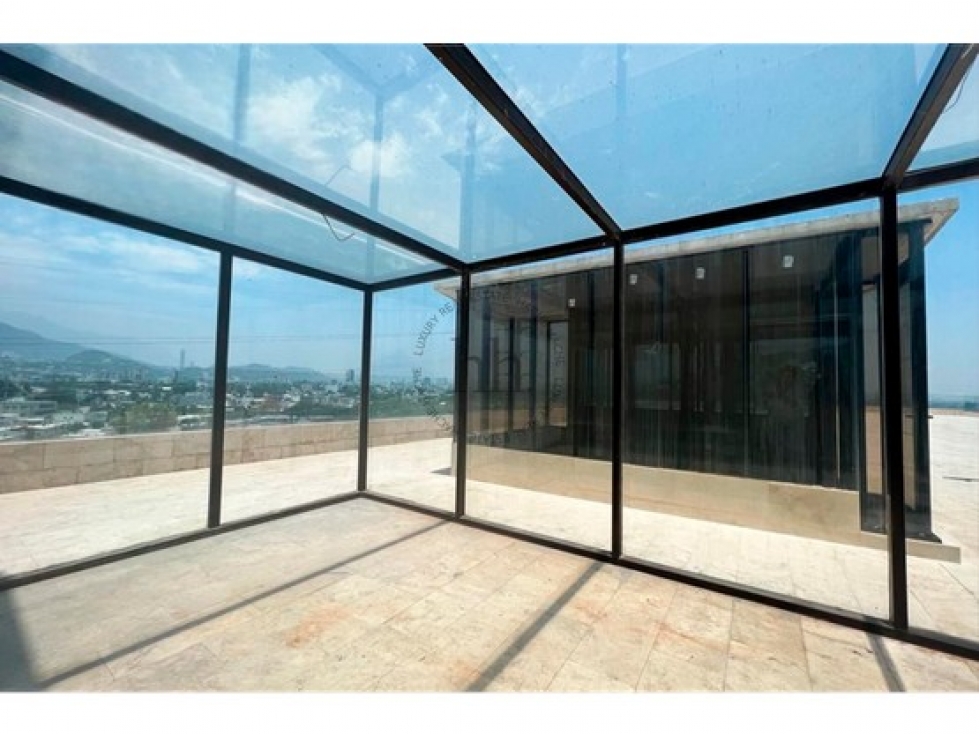 Local Comercial en renta Plaza Contry, Monterrey N.L - 3