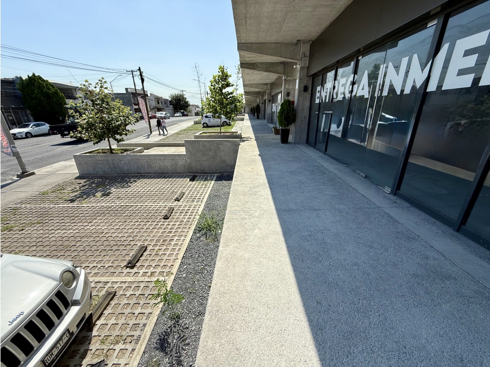 Local Comercial en Venta en Cumbres 4to Sector Monterrey NL - 4