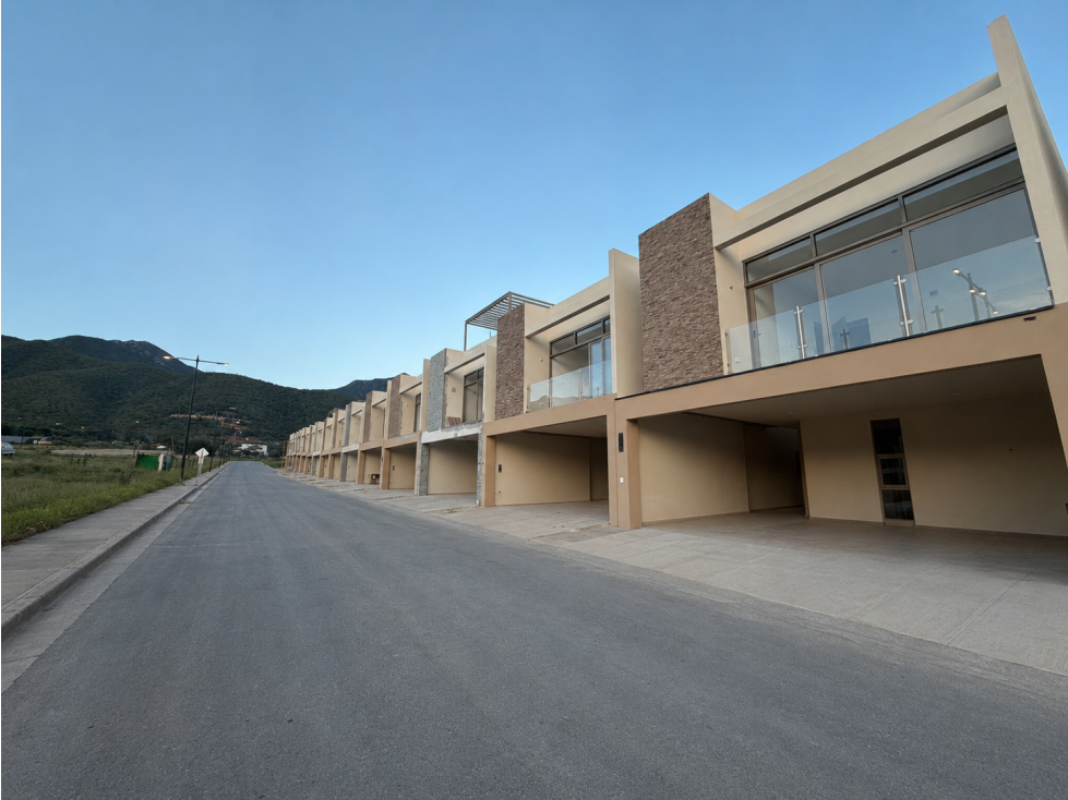 Casa Nueva en Venta en Carretera Nacional