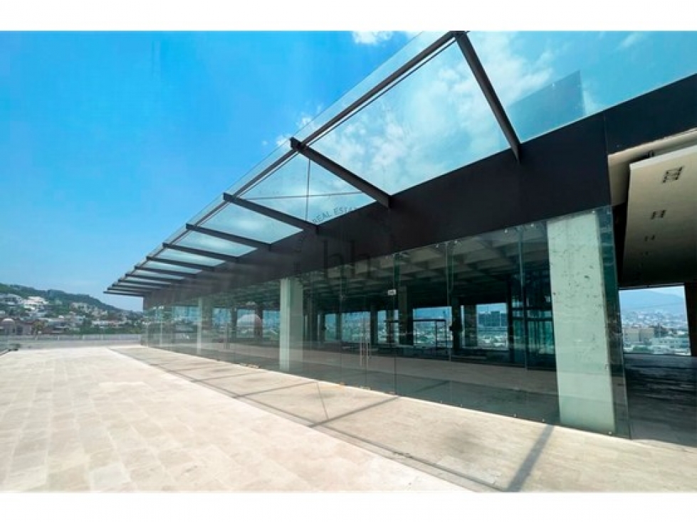 Local Comercial en renta Plaza Contry, Monterrey N.L - 2