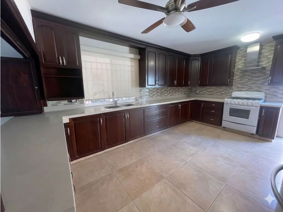 Casa en Venta en Cortijo del Río, Zona Sur Mty. N.L. — foto 5