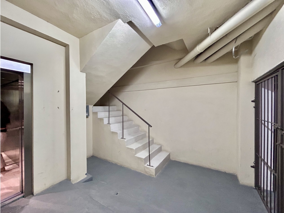 Edificio en venta Zona Tec, Monterrey, Nuevo León - 2