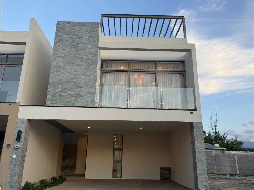 Casa Nueva en Venta Cerca de Santiago Nuevo León