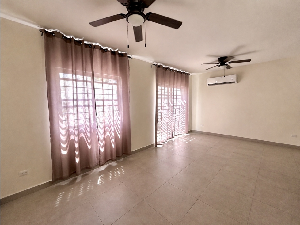 Casa Equipada en Renta en Monetta Residencial, Apodaca, Nuevo León.