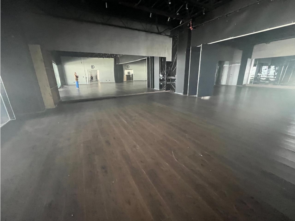Local comercial en Renta,Cumbres — foto 4