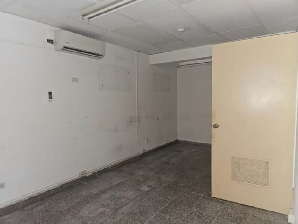 VENTA DE LOCAL EN OBARRIO PH COMOSA — foto 6