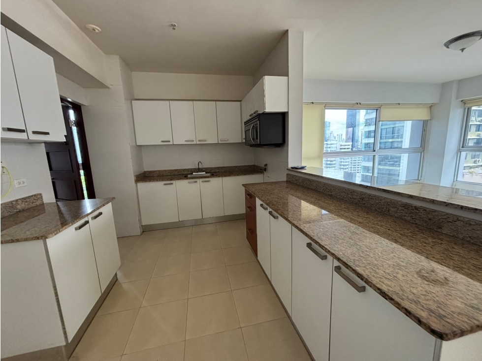 VENTA DE APARTAMENTO EN AVENIDA BALBOA PH GRANDBAY TOWER — foto 2