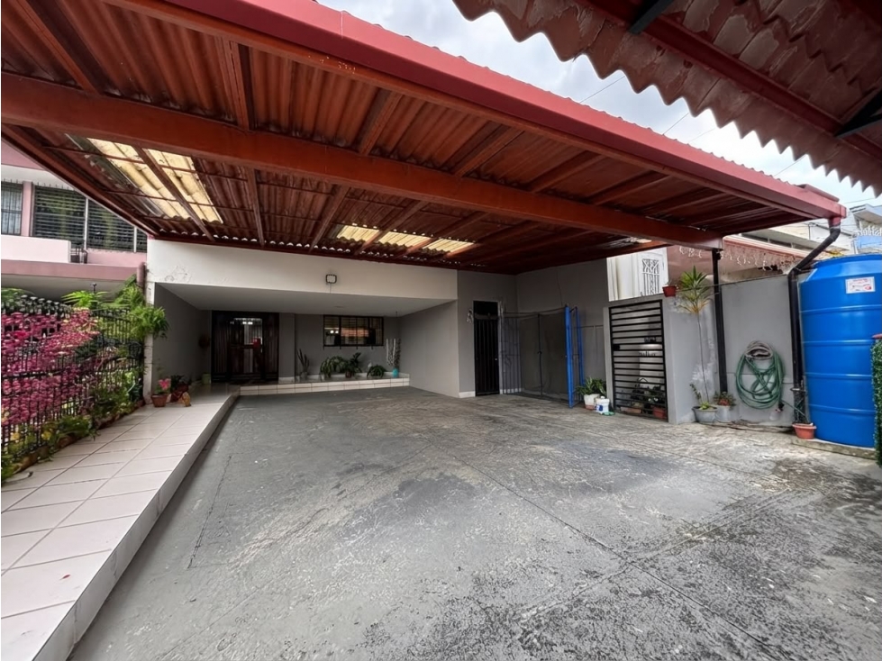 VENTA CASA EN PUEBLO NUEVO