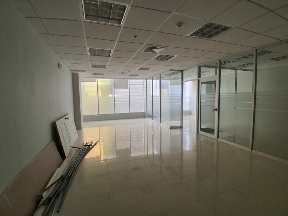 ALQUILER DE OFICINA EN CALLE 50 TORRE BANESCO OCEAN BUSINESS PLAZA — foto 3