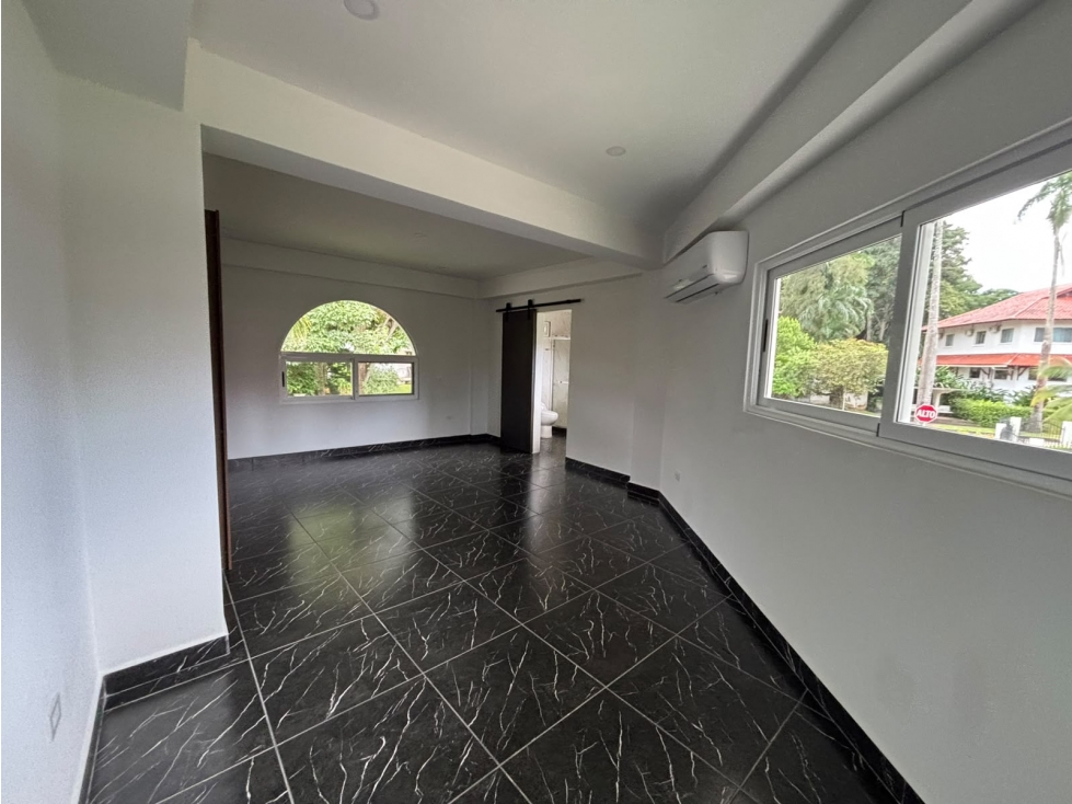 ALQUILER DE CASA EN ALBROOK — foto 3