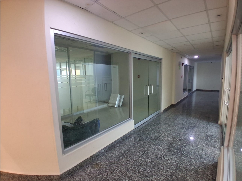 ALQUILER DE OFICINA EN CALLE 50 TORRE BANESCO OCEAN BUSINESS PLAZA — foto 4