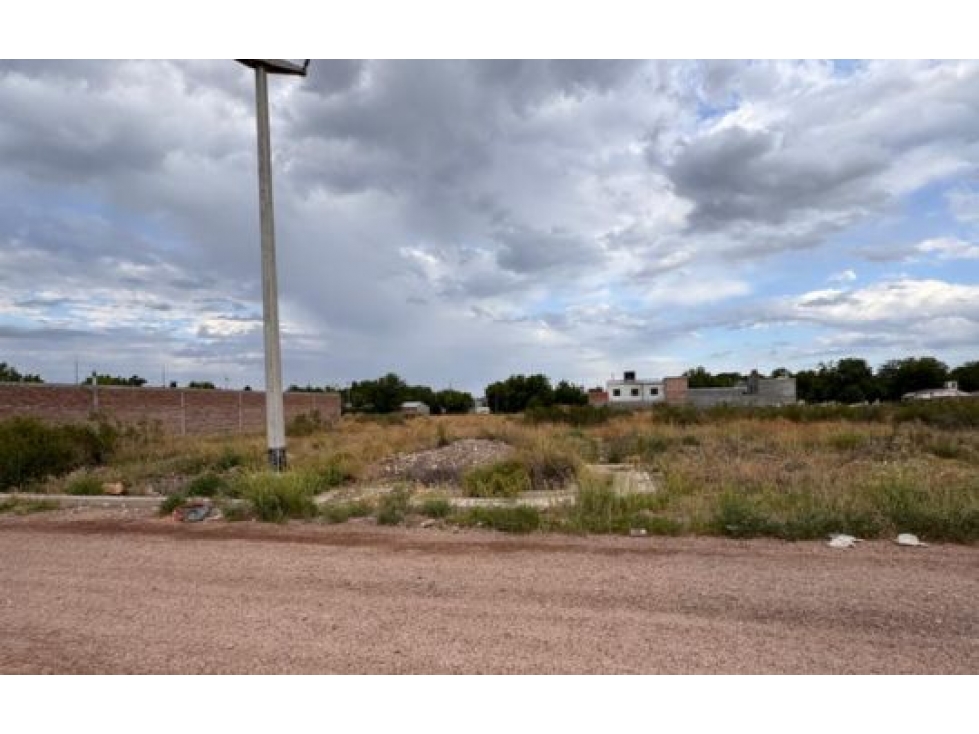 TERRENO EN VENTA Calle Chaco y Prolongación Coronel Plaza - 2