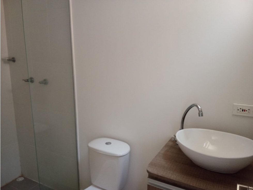 ARRIENDO APARTAMENTO SECTOR LAURELES — foto 3