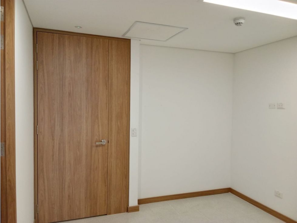 ARRIENDO CONSULTORIO SECTOR LA AMERICA - CLINICA BUONAVITTA