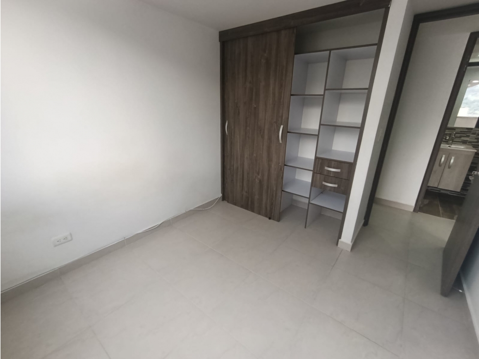 APARTAMENTO EN ARRIENDO SECTOR NAVARRA BELLO — foto 5