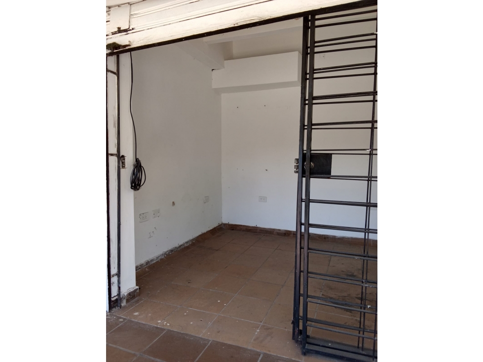 ARRIENDO LOCAL SECTOR BELEN ROSALES - 5